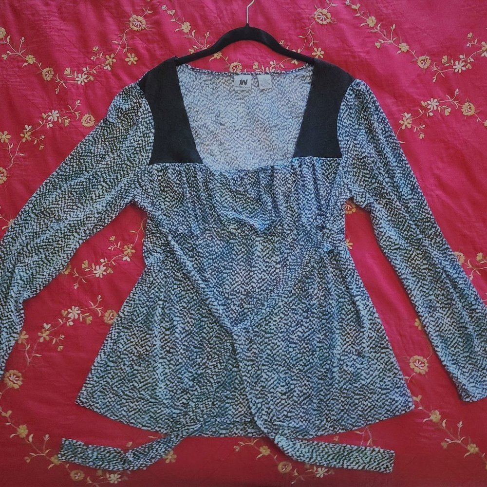 JW Blouse, long sleeve, accentuated Bust and Waist XL